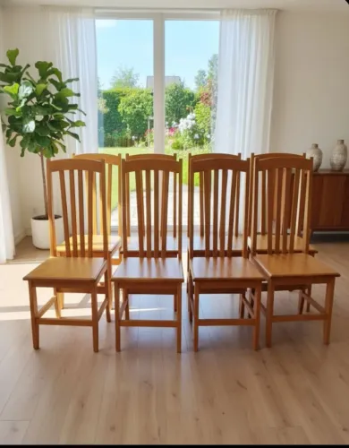 Cadeiras em madeira maciça tatajuba