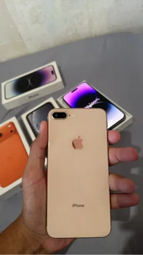 iPhone 8 Plus