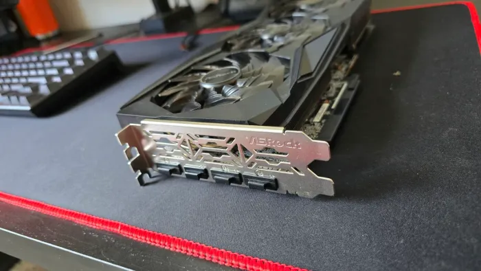 Placa de Vídeo RX7600 8gb triple fan (2 meses de uso)