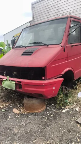 Vendo Gabina de HR e I'nveco , temos baú também  