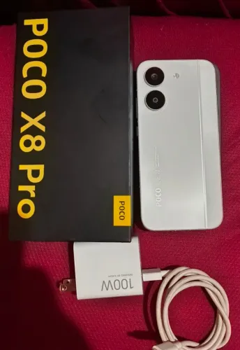 X8 pro 8+8gb de ram ,512 de memoria,completo com nota não aceito oferta.