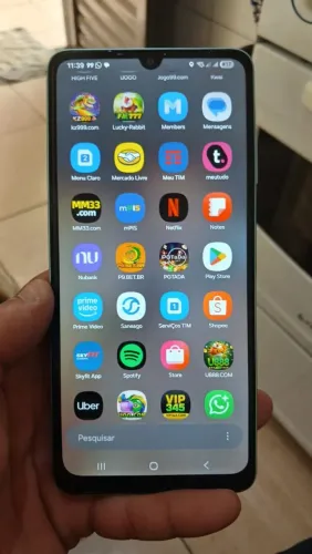 Vendo A 06 em ótimo estado de conservação! NF caixinha e carregador.