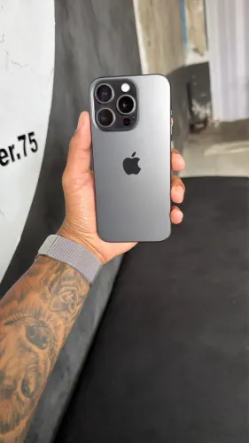 iPhone 15 Pro 256GB todo original