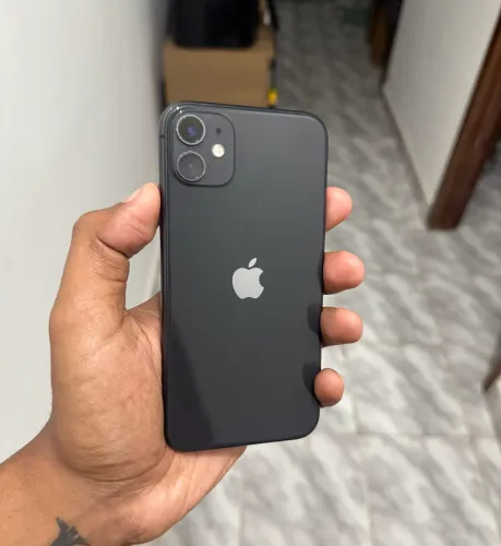 iPhone 11
