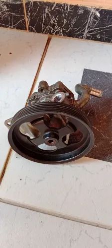Bomba direção hidráulica/ Classic ano 2015
