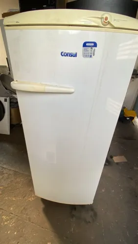 Geladeira pequena
