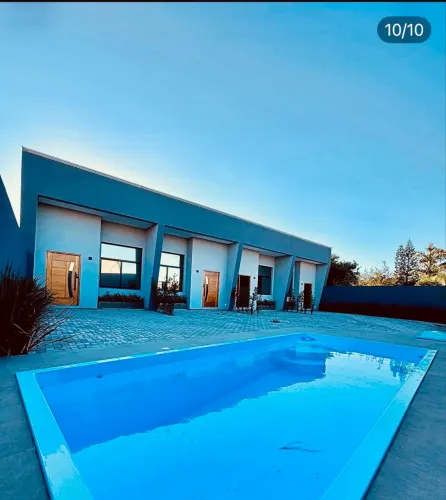 Casa 3 quartos alto padrão com suíte