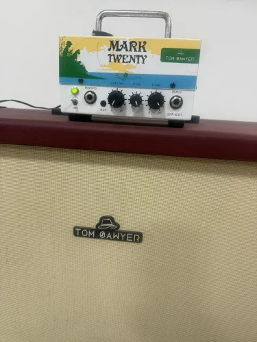 Amplificador + Caixa Tom Sawyer Mark Twenty 20watts