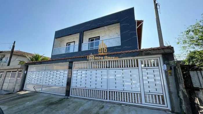 Casa de Condominio com Quintal 2 Dormitorios 1 Vaga de Garagem por R$ 250 Mil