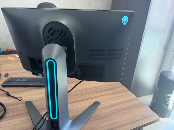 alienware aw2521hf