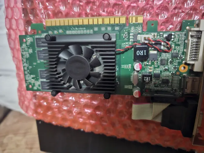 NVidia Gforce pro GT 210 da EVGA