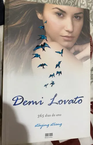 Livro Demi Lovato 365 dias do ano