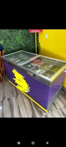 Freezer Metalfrio adaptado para açaiteria 
