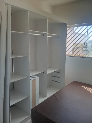 GUARDA ROUPA USADO