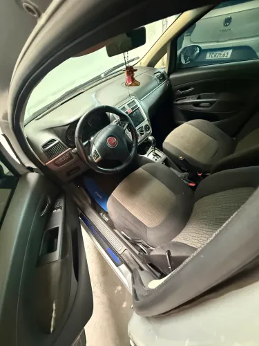 Fiat Punto Essence Dualogic 1.6 Flex 16V 5P 2012