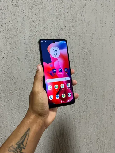 Celular Motog24
