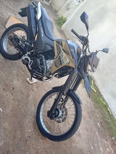 Vendo moto Lander