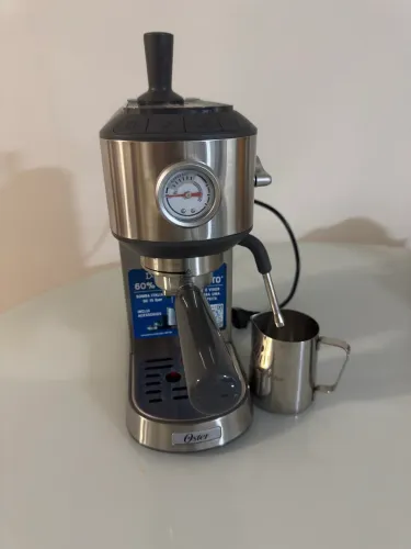 Cafeteira expresso oster compacta perfect brew 220v