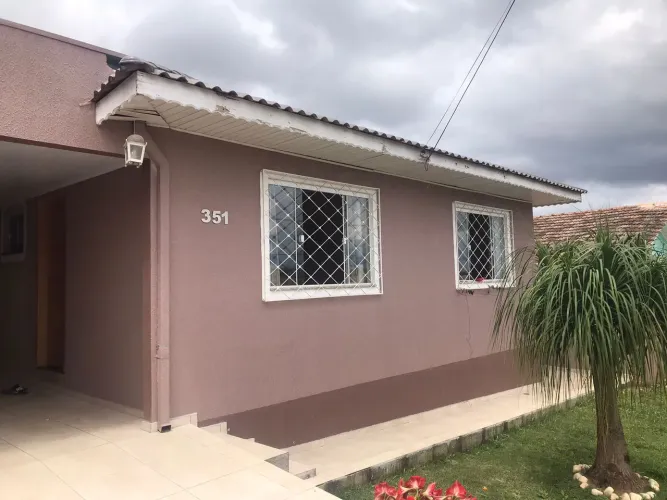 Linda residência em ótima localização próximo ao parque linear . A/c veículo ou imóvel