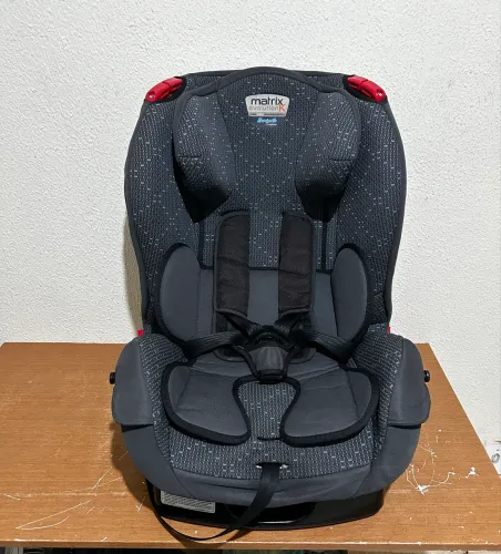 Cadeira pra carro Matrix Burigotto de 0 a 25kg IMPECÁVEL