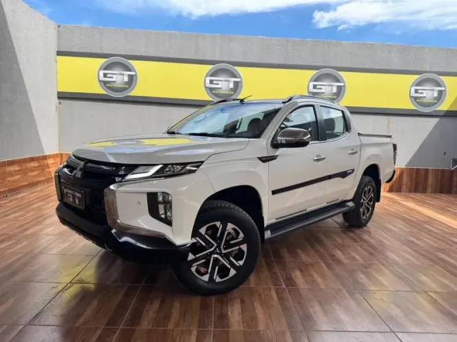 Mitsubishi L200 Triton Sport HPE-S 2.4 CD Dies. AUT 2023