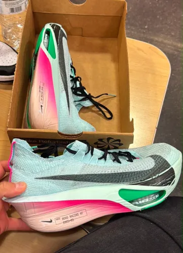 Vendo Nike Alphafly nunca usado
