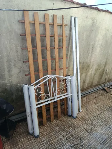Cama de solteiro 