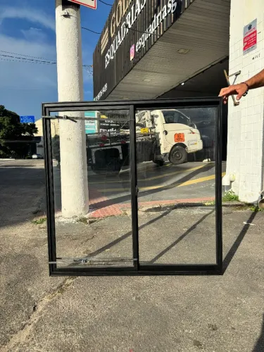 JANELA 1.00X1.00 2 FOLHAS PRETA - LINHA 20 REFORÇADA 