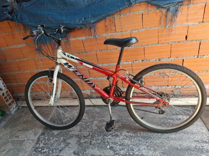 Vendo bike aro 24, 18 marchas semi nova