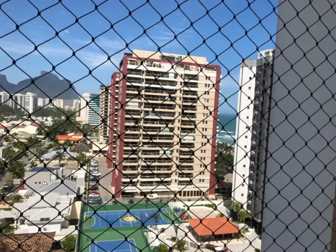 APARTAMENTO DE VARANDA COM 2 SUITES E 2VAGAS NA AV LUCIO COSTA!