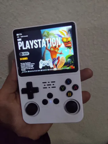 R36s console portátil