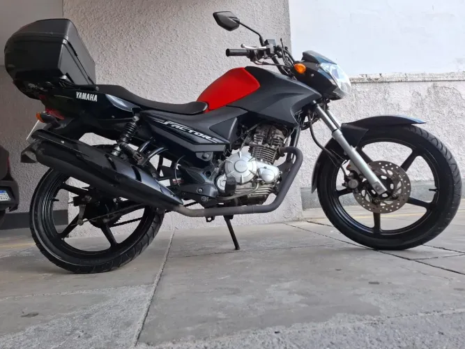 Moto Yamaha 125 - 21km (2021)