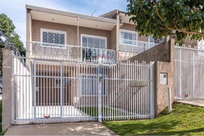 Sobrado a Venda 3 quartos 1 suíte 2 vagas em Araucária