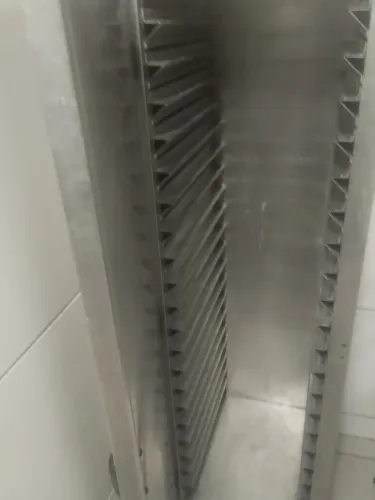 Vendo armário para descongelamento
