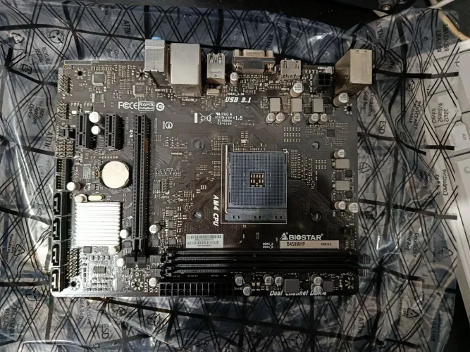 PLACA MAE B450 + RYZEN 5 4600G ( vendo separadamente também)