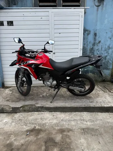 Vendo essa XRE 300