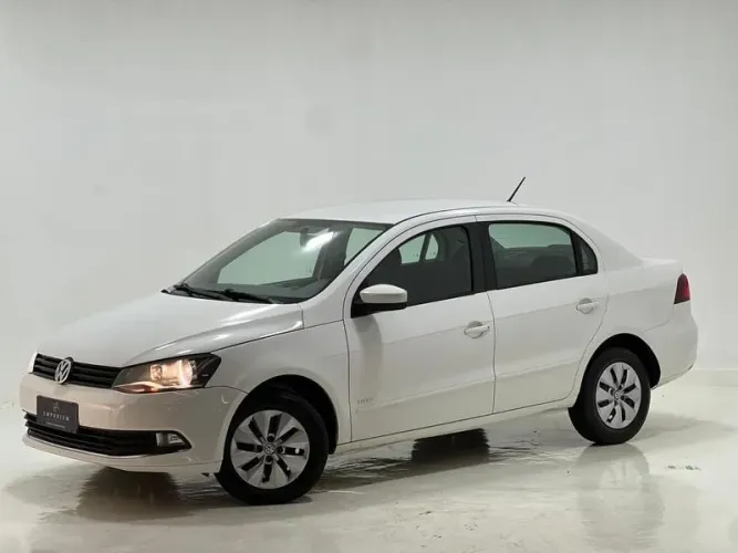 Volkswagen Voyage 1.0 Flex 12V 4P 2014