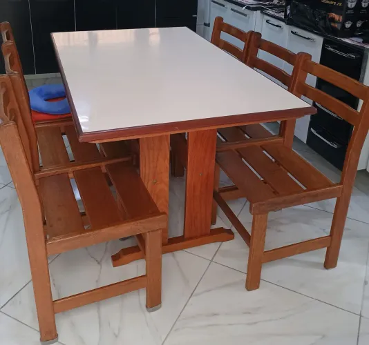 Mesa 6 cadeiras madeira pura