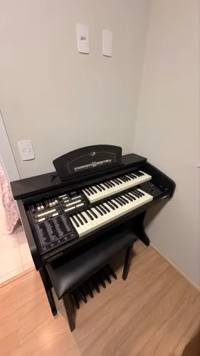 Órgão Eletrônico Tokai MD5 EVO