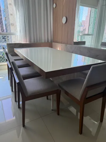 Mesa de Jantar 8 lugares tampo de vidro