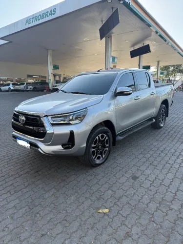 Toyota Hilux CD SRV 4X4 2.8 TDI Diesel Aut. 2017