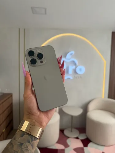 iPhone 16 Pro Titânio Natural IMPECÁVEL