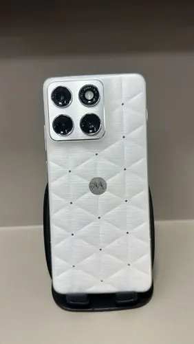 MOTOROLA EDGE 70 SWAROVSKI 