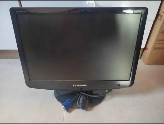 Monitor Samsung 17 polegadas modelo 732NW plus