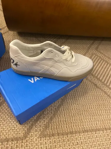 Sapato novo na caixa