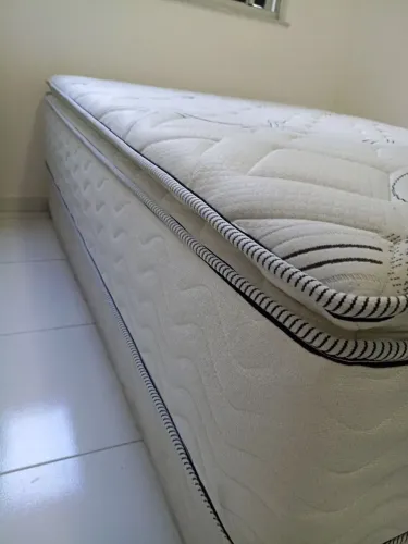 Colchão de casal (novinho, novinho)