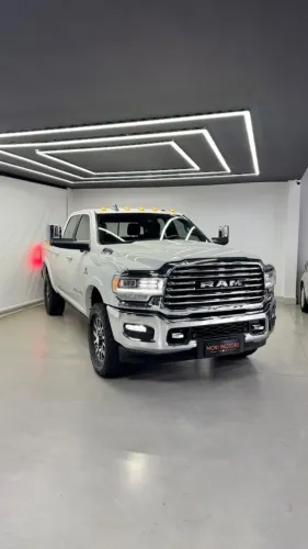 Ram 3500 Limited Longhorn 6.7 TB CD Diesel 2022