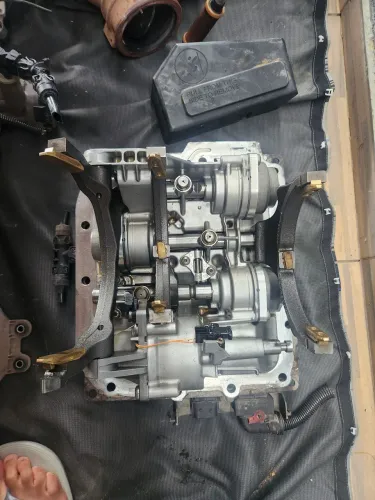 Tampa da caixa i-shif Volvo FH 540 2024