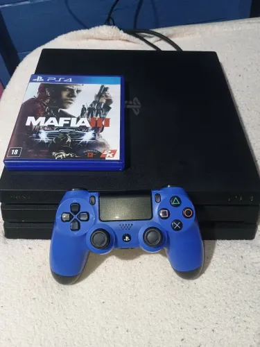 Vendo PS4 pro de 1tb de armazenamento 