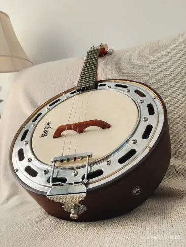 BANJO